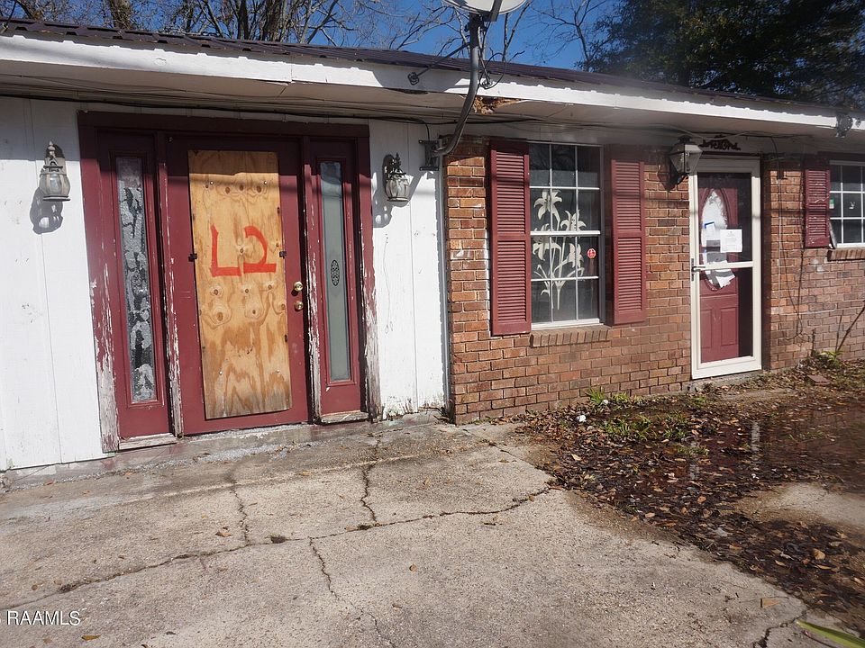 824 Burr St, Opelousas, LA 70570 Zillow