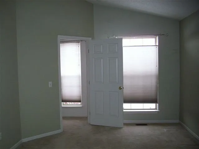 Building Photo 3