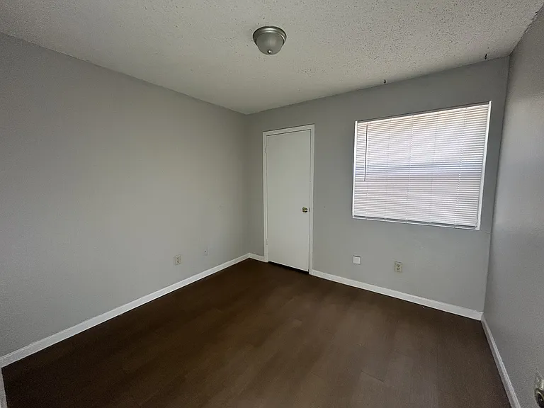 707 Bracewood Cir — Photo 5
