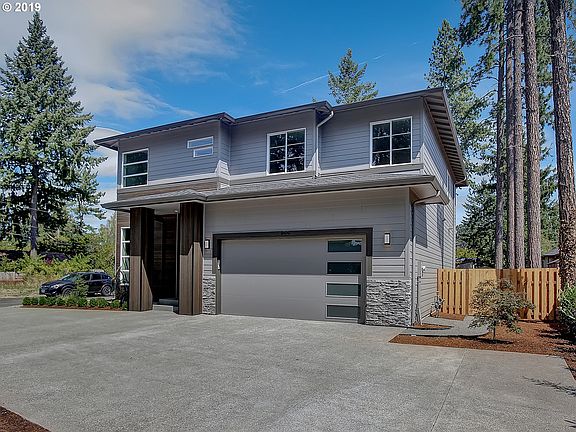 2nd image of 100 SW Meadow Dr