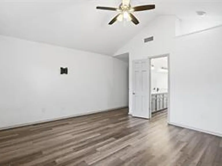 4612 Applewood Rd — Photo 21