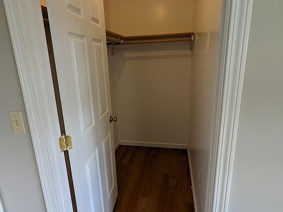 3rd image of 400 W Goodall St #B