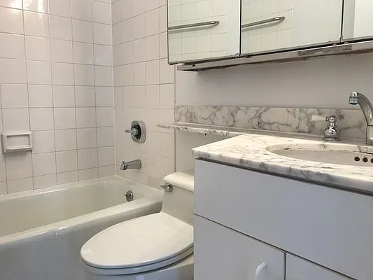 Rented by JSG Realty Corp | media 16