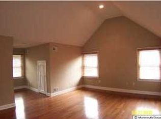 101 Ocean Gate Dr, Bayville, NJ 08721