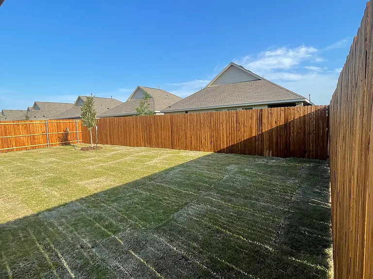 1203 Sassafras Dr — Photo 11