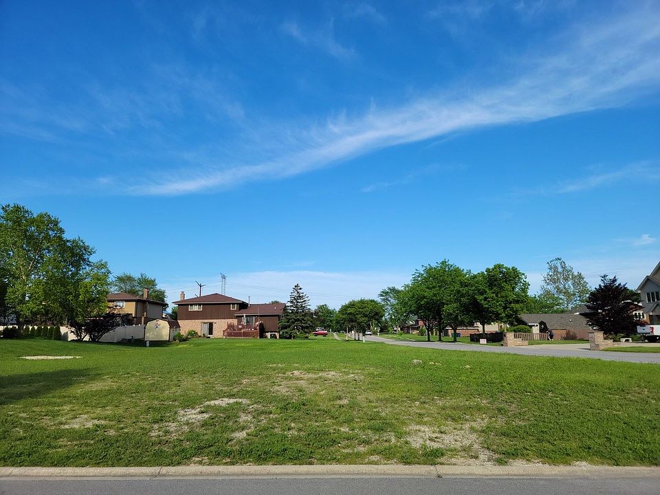 1st image of 15561 S Elder Ct