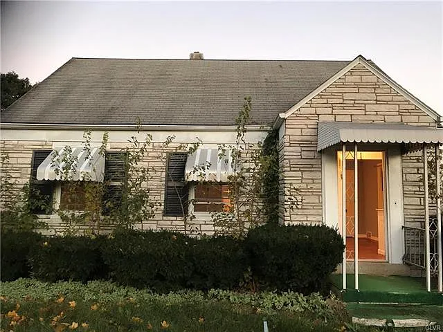 1351 N Wahneta St photo 1