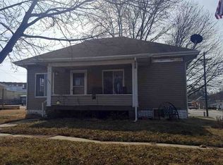 1021 11th St, Auburn, NE 68305