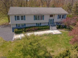 219 Mudtown Rd, Wantage, NJ 07461