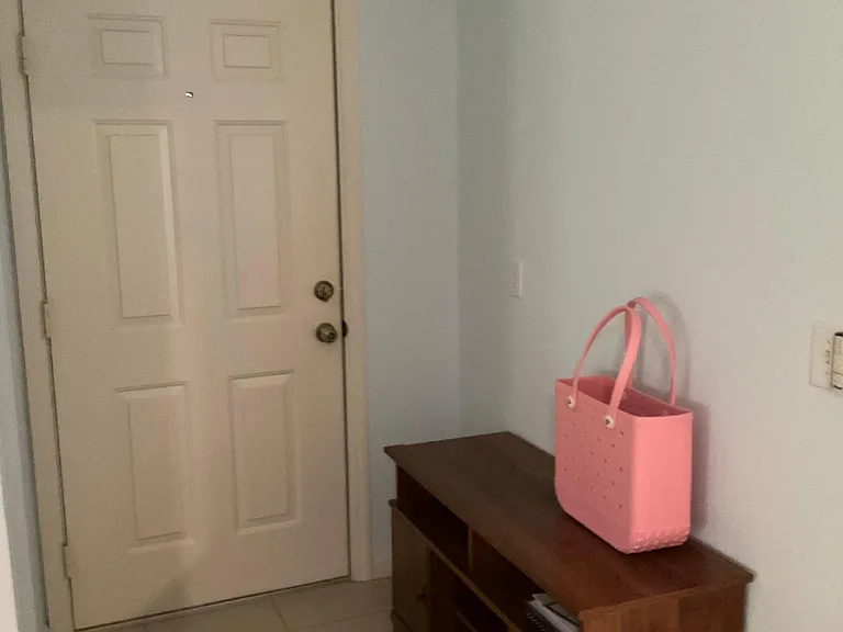 819 Montrose Dr #202 — Photo 25
