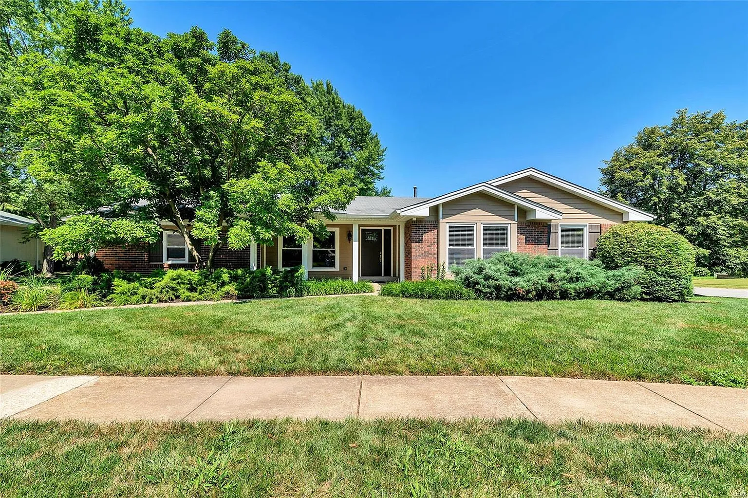 103 Lea Meadows Dr photo 1