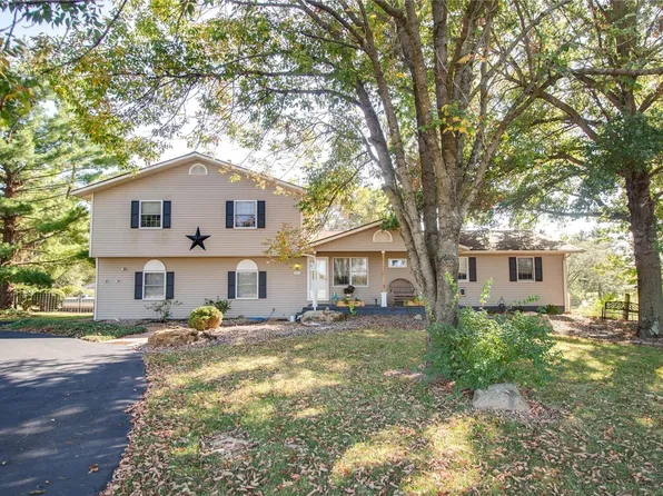4556 E Golike Ln, Bethalto, IL 62010