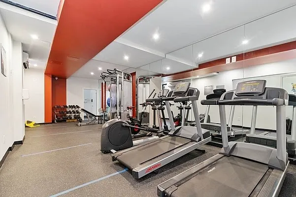 Rented by MOTION New York | media 27