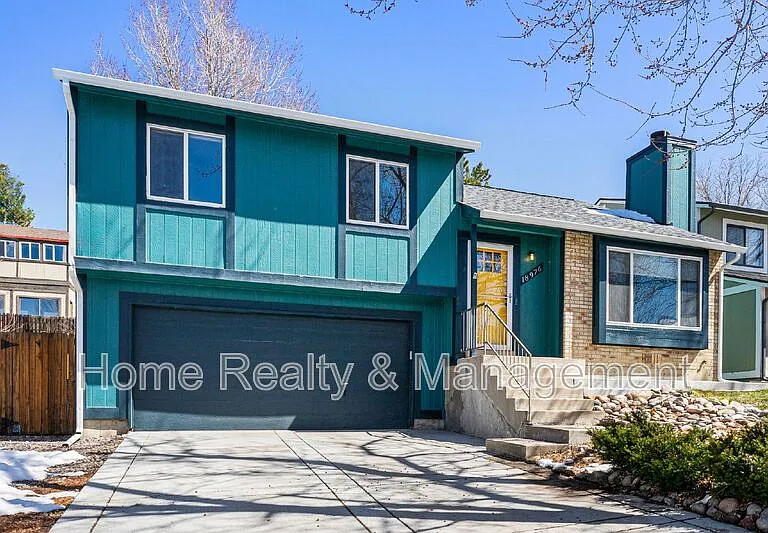 18976 E Mercer Dr — Photo 1