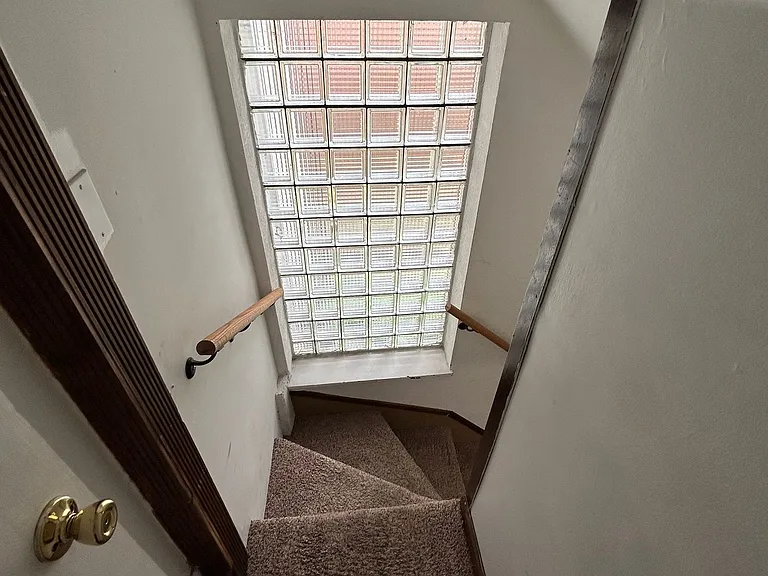930 Ridge Ave — Photo 53