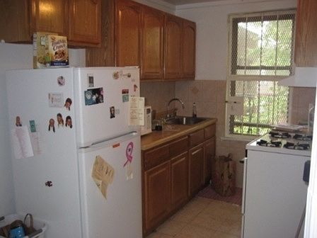 2nd image of 725 4th Ave APT H4