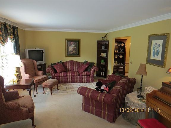 4th image of 305 Seabury Dr