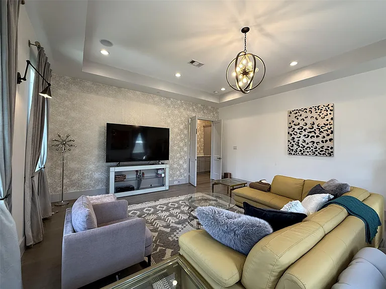 4043 Tartan Ln — Photo 37