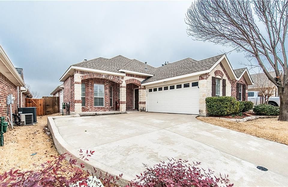 1st image of 8108 Twin Oaks Dr