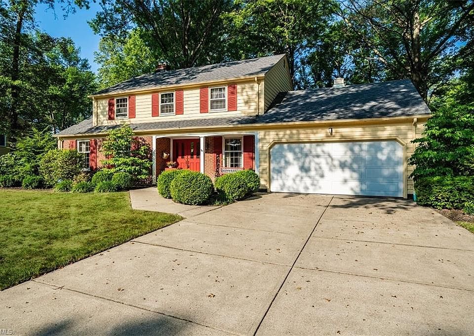 1st image of 578 Yarmouth Dr