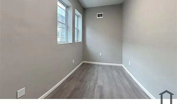 3 bed, $1,725 — Photo 4