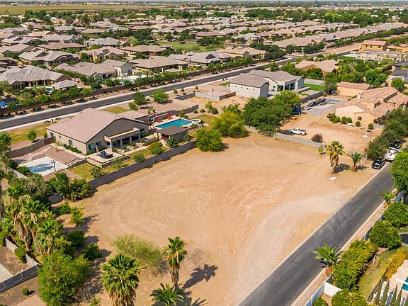 4th image of 2307 E Bella Vista Ct
