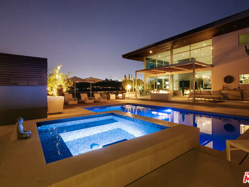 2651 Nichols Canyon Rd