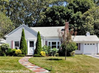 24 Lodi Ct, Warwick, RI 02886