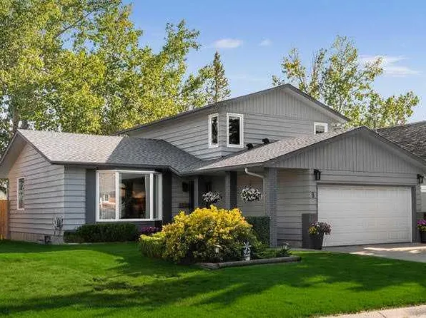 8 N Deerbow Cir SE, Calgary, AB T2J 6J2