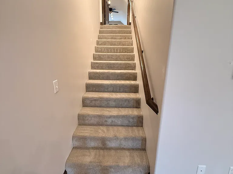 906 Summit Rd — Photo 21