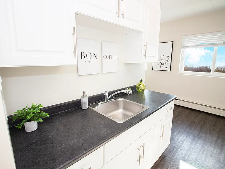 2075 Portage Ave #102 — Photo 8