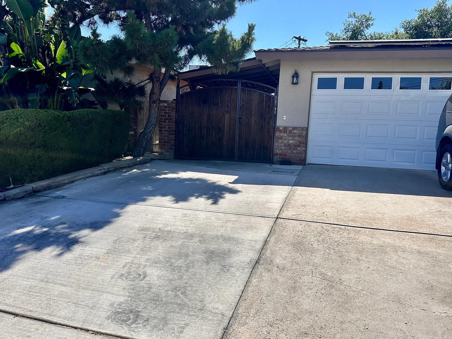 3 bed, 1.5 bath, 1340 sqft, $1,000 — Photo 2