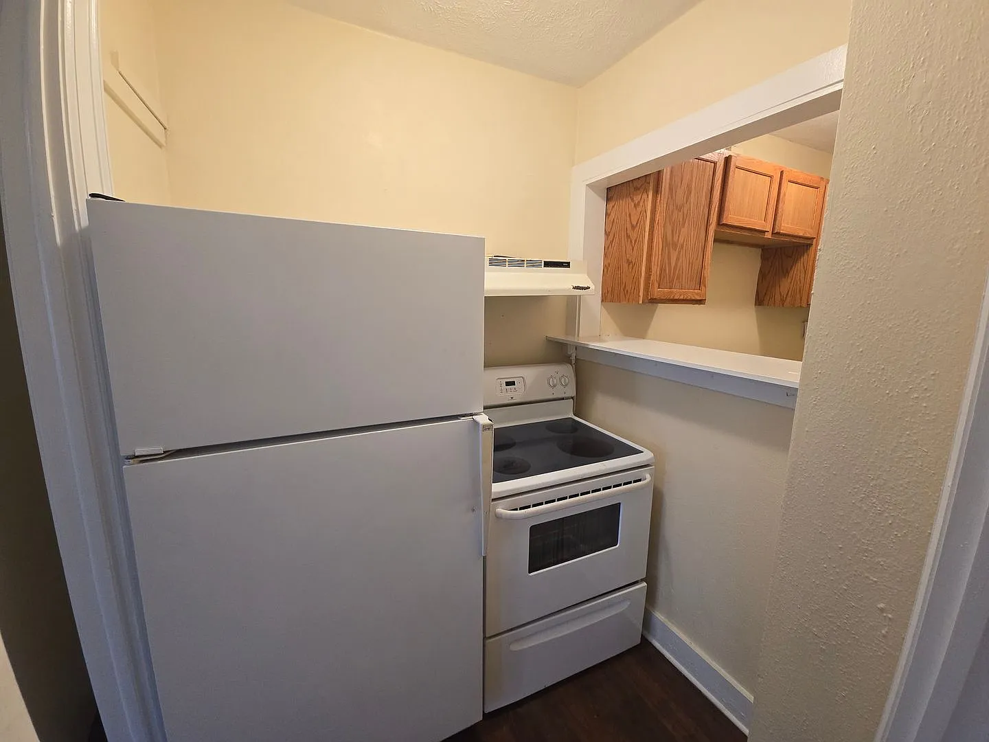 Whitestone Manor Apartments — Photo 3