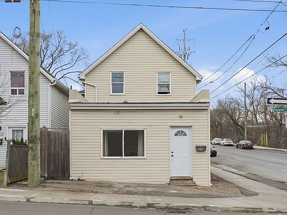 2nd image of 237 Queen St N