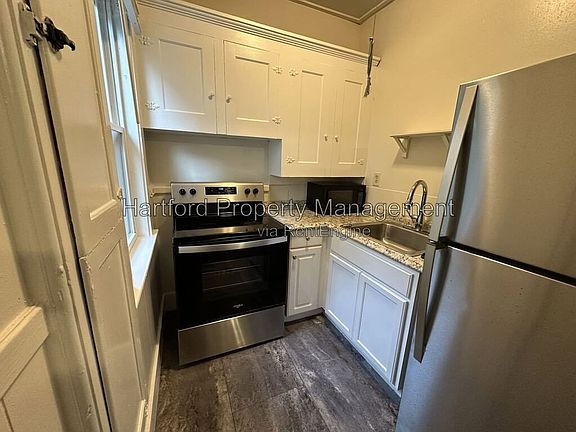 2nd image of 189 S Main St APT 4