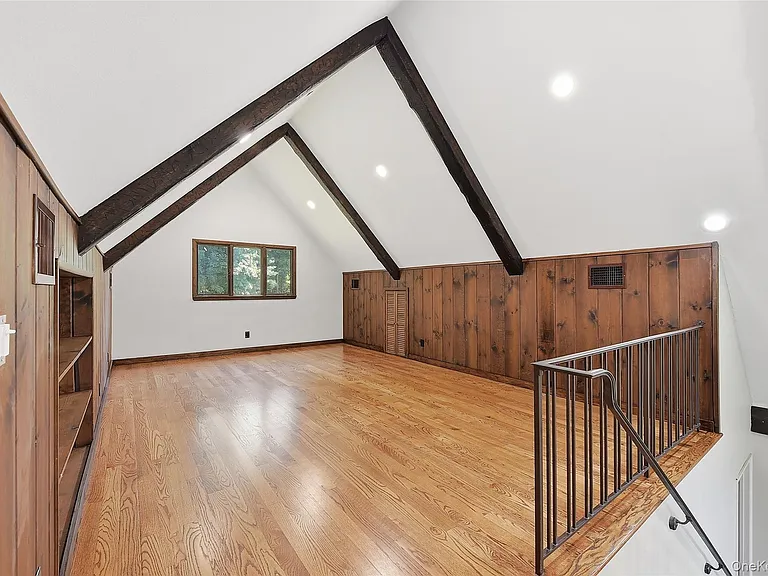 475 N Riverside Rd — Photo 23