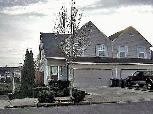 1st image of 1486 NE Birkshire Ct