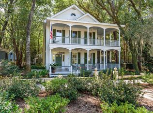 23 Newpoint Rd, Beaufort, SC 29907