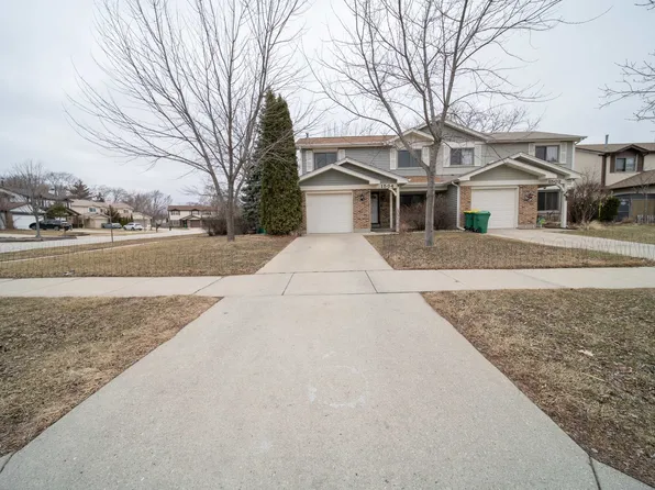 1504 Chippewa Trl, Wheeling, IL 60090