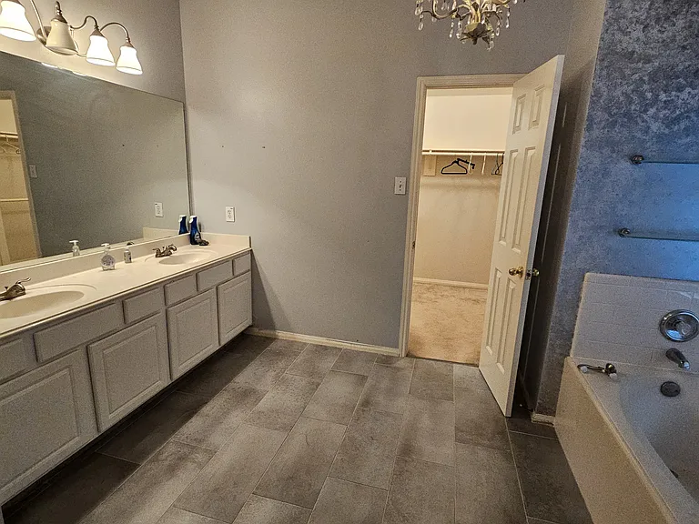14910 Cypress Meade Ct — Photo 24
