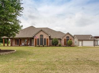 2404 Sandstone Rd, Burleson, TX 76028