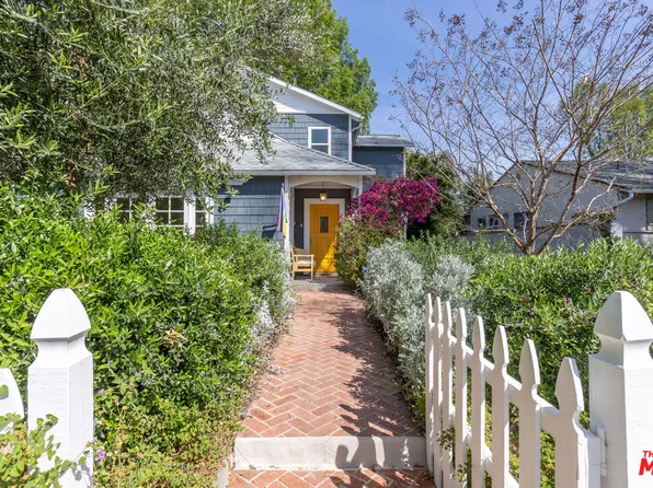 21245 Lopez St, Woodland Hills, CA 91364