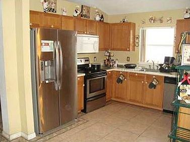 2nd image of 1412 Carey Glen Cir