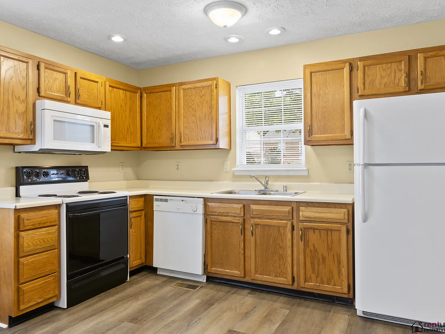 531 Bell Place Dr - 1 — Photo 4