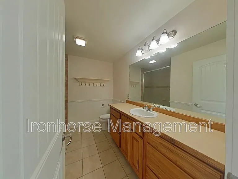 5471 Glenellen Dr #4 — Photo 23