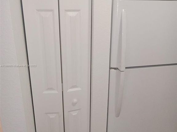 3rd image of 13770 NE 3rd Ct APT 301