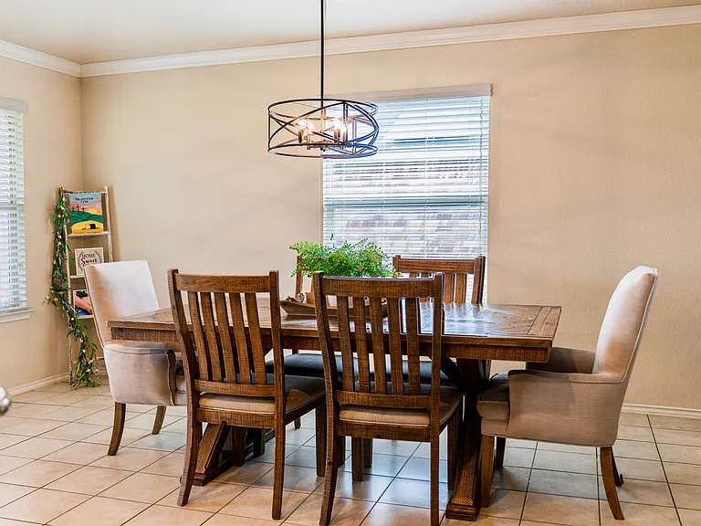 5513 Tama Dr — Photo 8