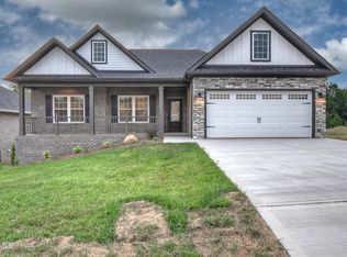 729 Hunts Terrace Dr, Kingsport, TN 37663