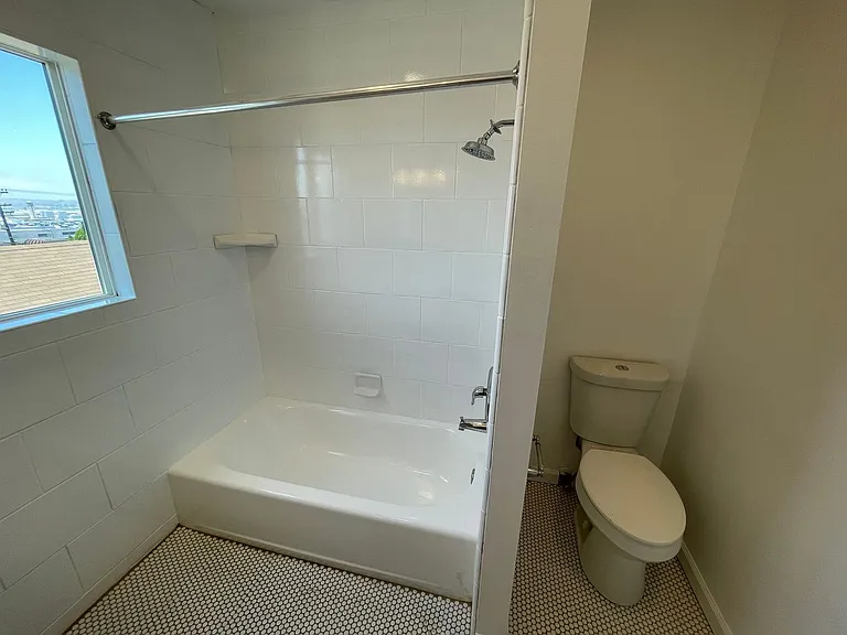 1408 Sassafras St — Photo 9