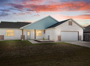 125 Naalehu Ct, Bastrop, TX 78602